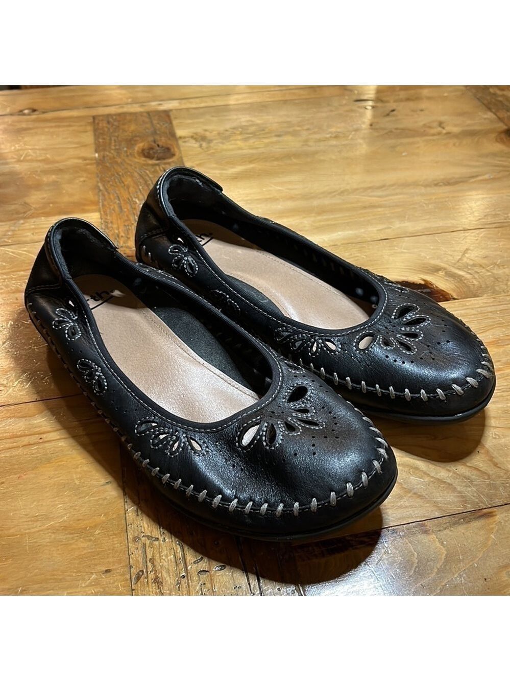 𝅺EARTH Alder Azza Black Perforated Leather Ballet Flat 8.5